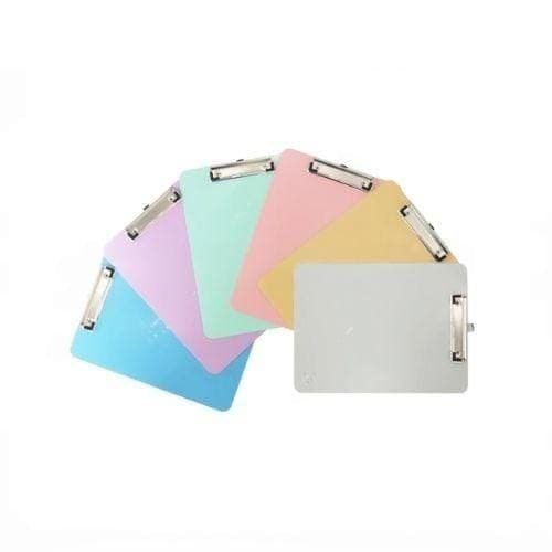 คลิปบอร์ดพลาสติก PK สีพาสเทล คละสี (A4)